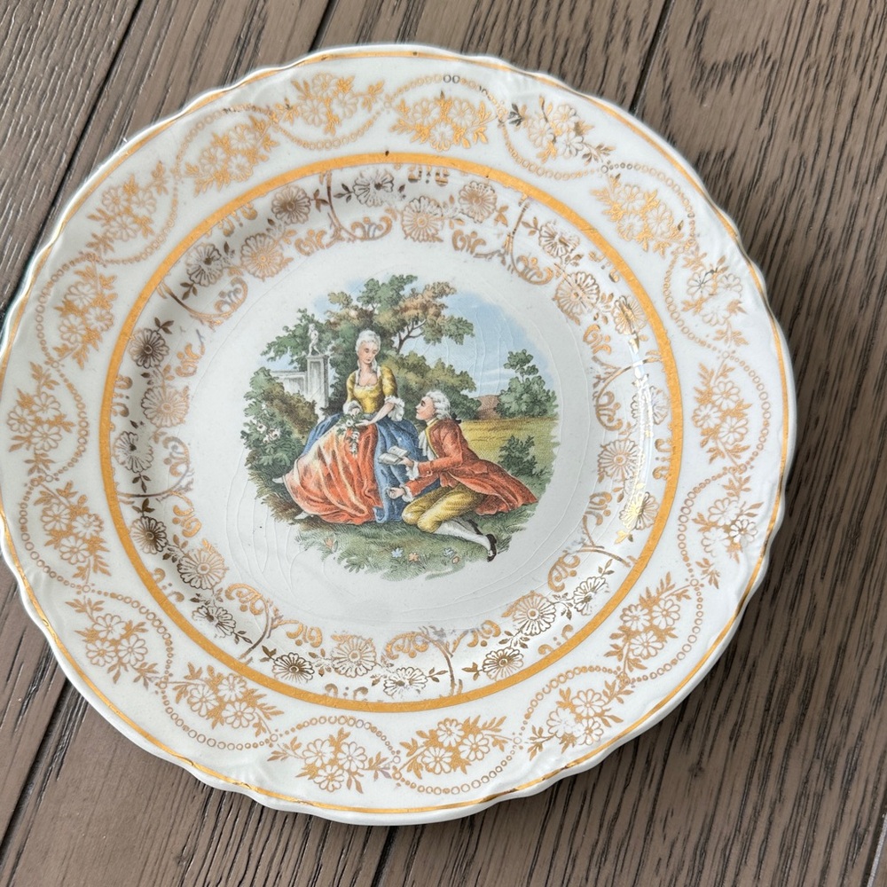 Homer Laughlin White and Gold Decorative Plate